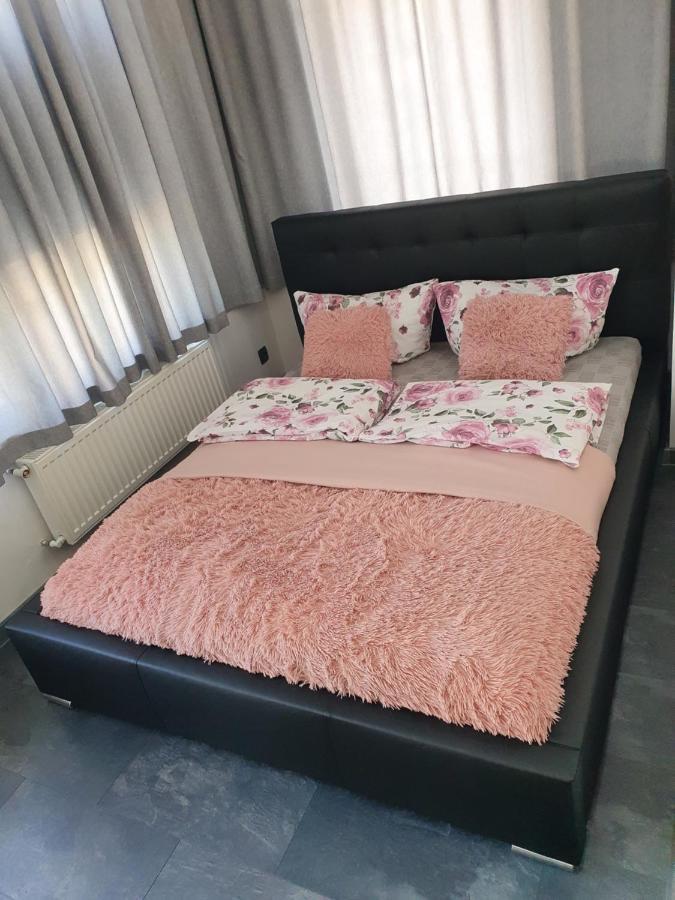 Apartament Sto Metrow Od Morza Świnoujście Екстериор снимка